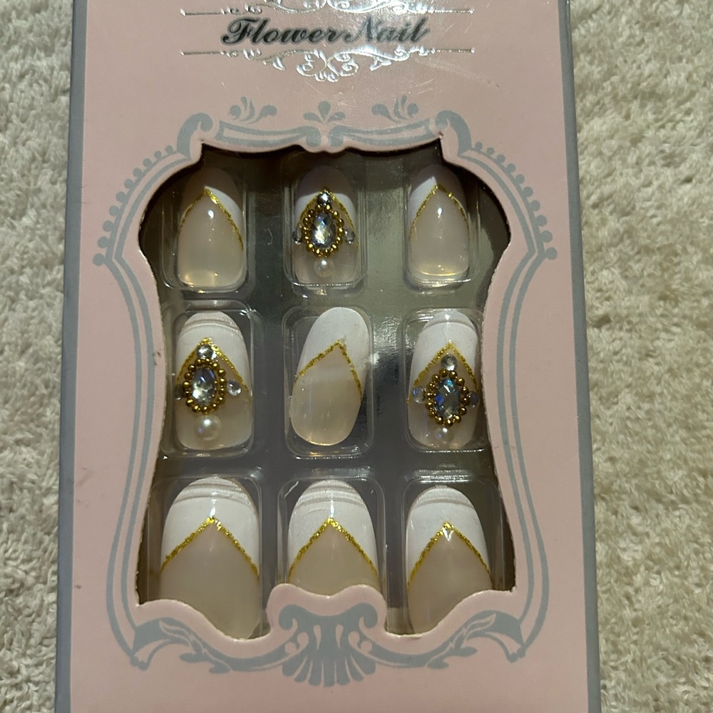 Artificial nails